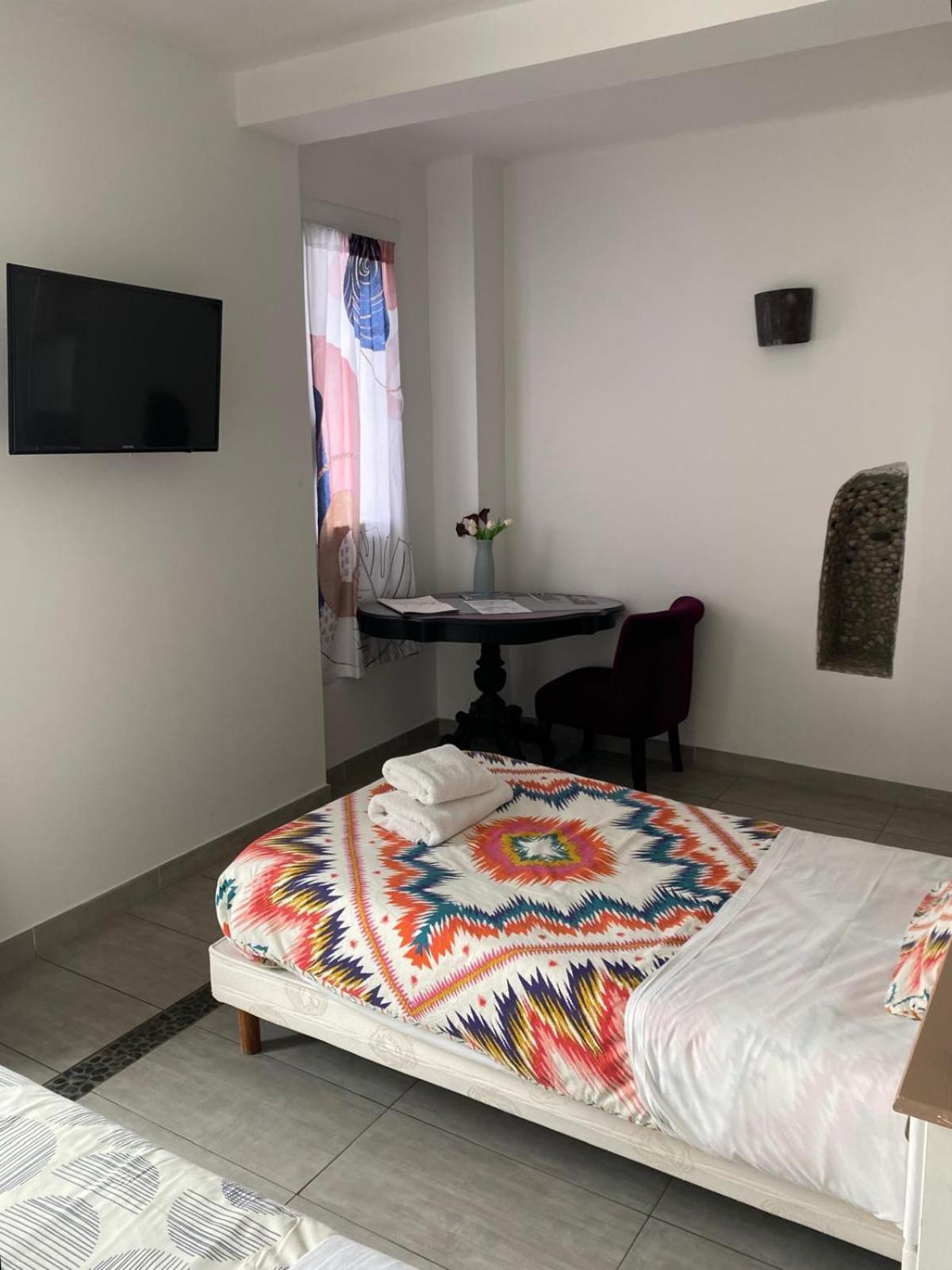 Peyruis Auberge Les Galets מראה חיצוני תמונה