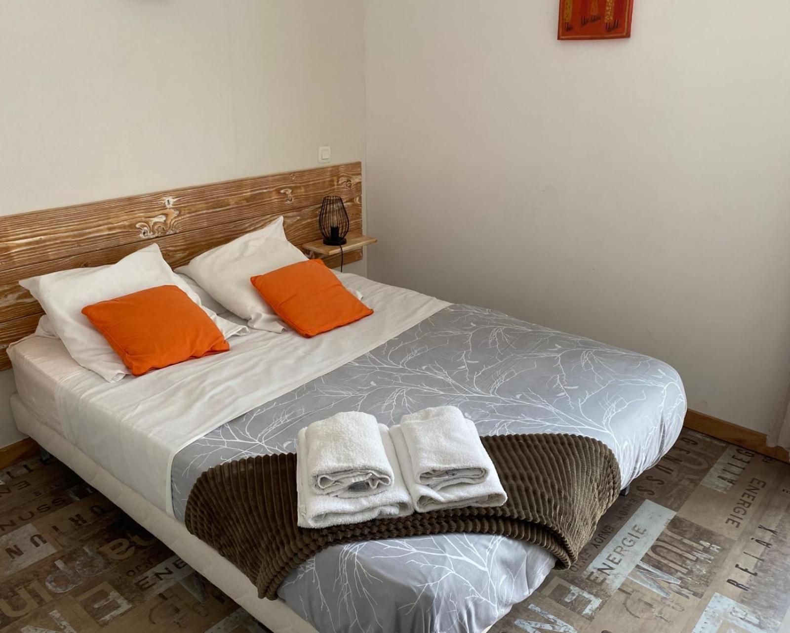 Peyruis Auberge Les Galets מראה חיצוני תמונה